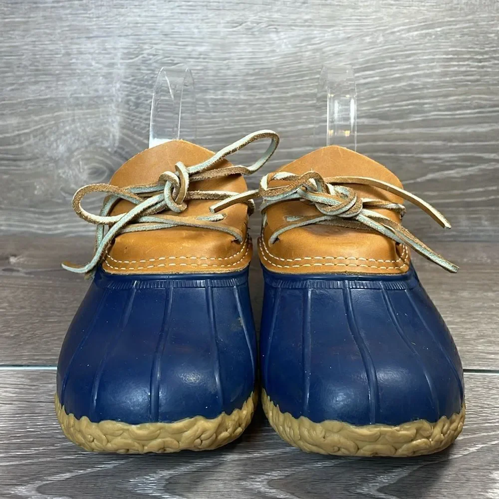 LL Bean Bean Boots Women’s Sz 6W Waterproof Tan Leather Navy Rubber Duck Boots